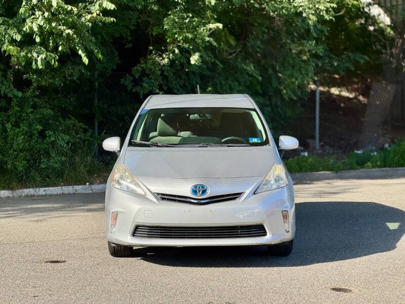 2012 Toyota Prius v Two