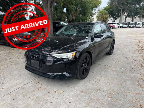 2021 Audi e-tron quattro Premium