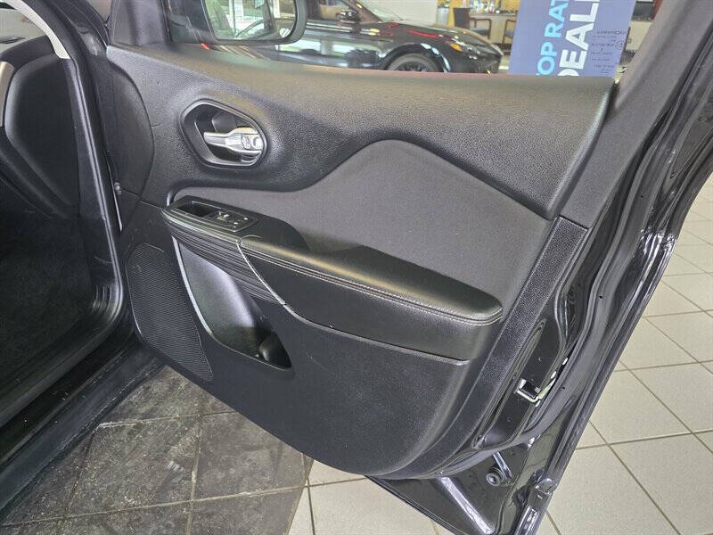 2016 Jeep Cherokee Sport