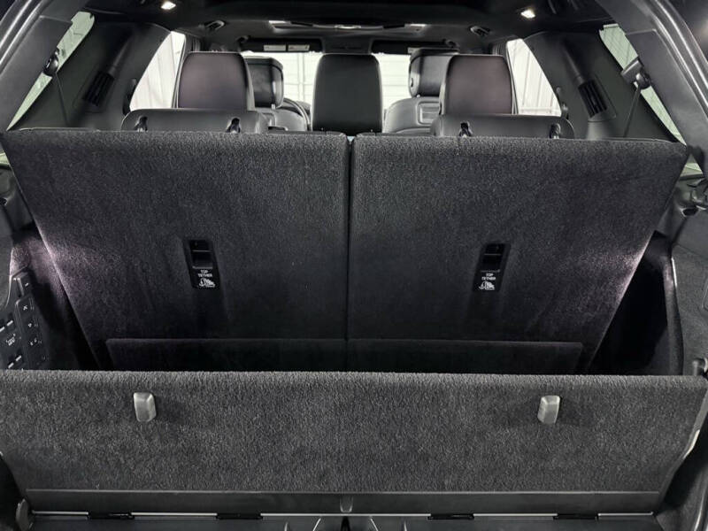 2022 Land Rover Discovery P360 HSE R-Dynamic