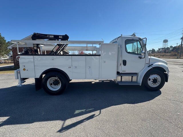 2007 Freightliner M2 106