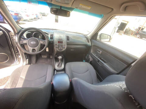 2011 Kia Soul +