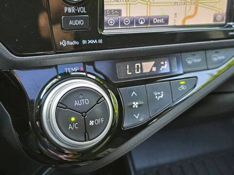 2016 Toyota Prius c One