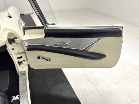 1957 Ford Thunderbird