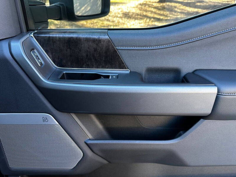 2025 Ford F-350 Super Duty Lariat