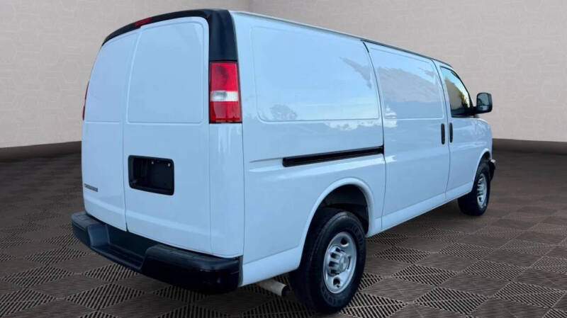2021 Chevrolet Express 2500