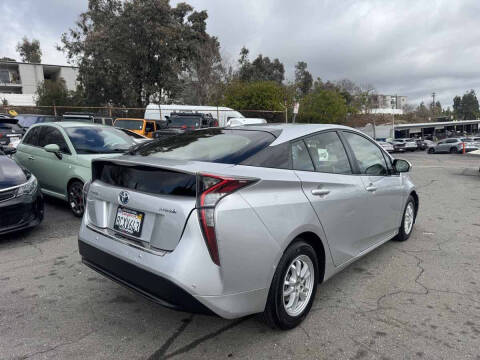 2018 Toyota Prius Two