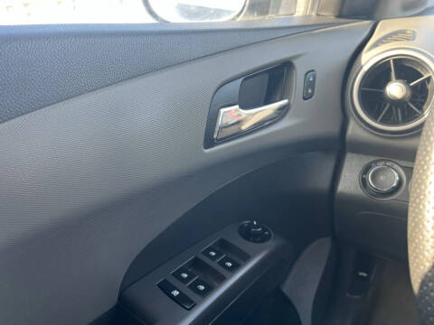 2015 Chevrolet Sonic LT Auto