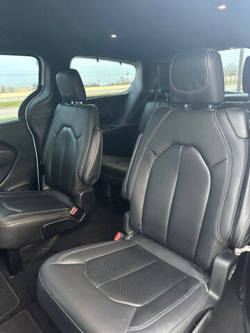 2020 Chrysler Pacifica Touring L Plus