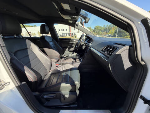 2017 Volkswagen Golf GTI SE