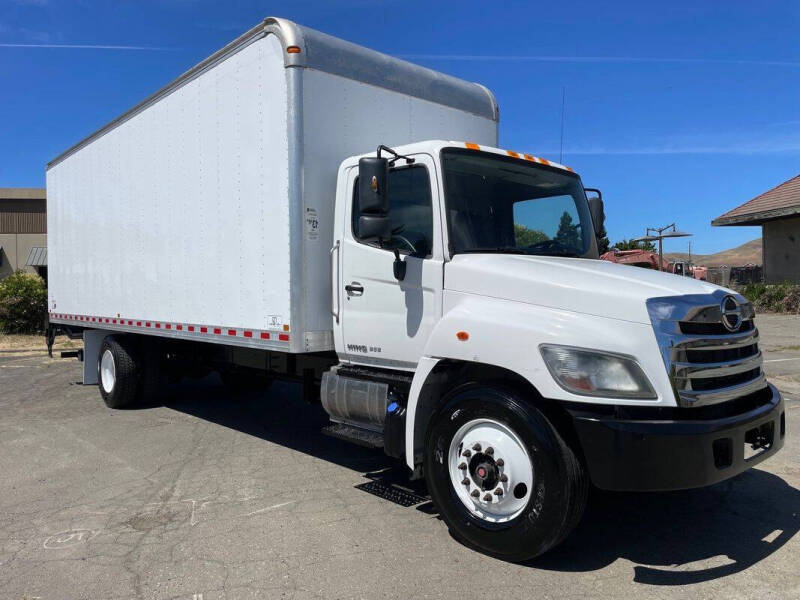 2020 Hino 268A
