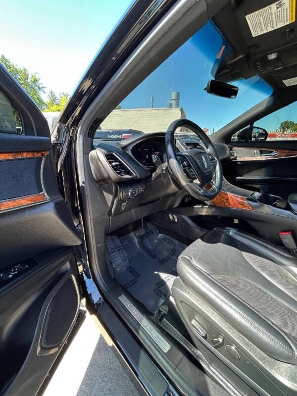 2019 Lincoln Nautilus Select
