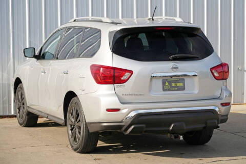 2018 Nissan Pathfinder S