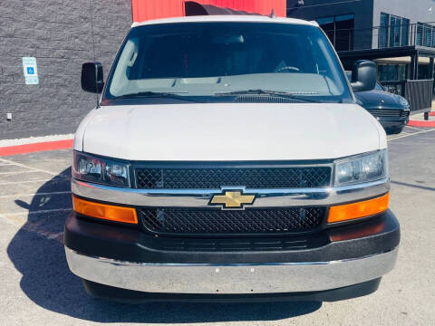 2022 Chevrolet Express 2500