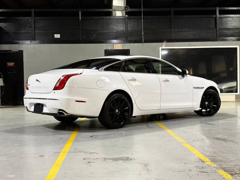 2012 Jaguar XJ