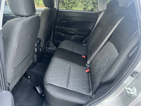 2024 Mitsubishi Outlander Sport SE