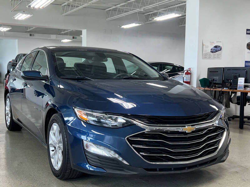 2022 Chevrolet Malibu 1LT photo 2