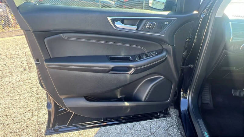 2020 Ford Edge Titanium