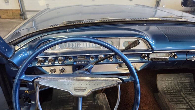 1960 Ford Sunliner