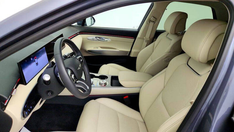 2026 Genesis GV70 2.5T Select