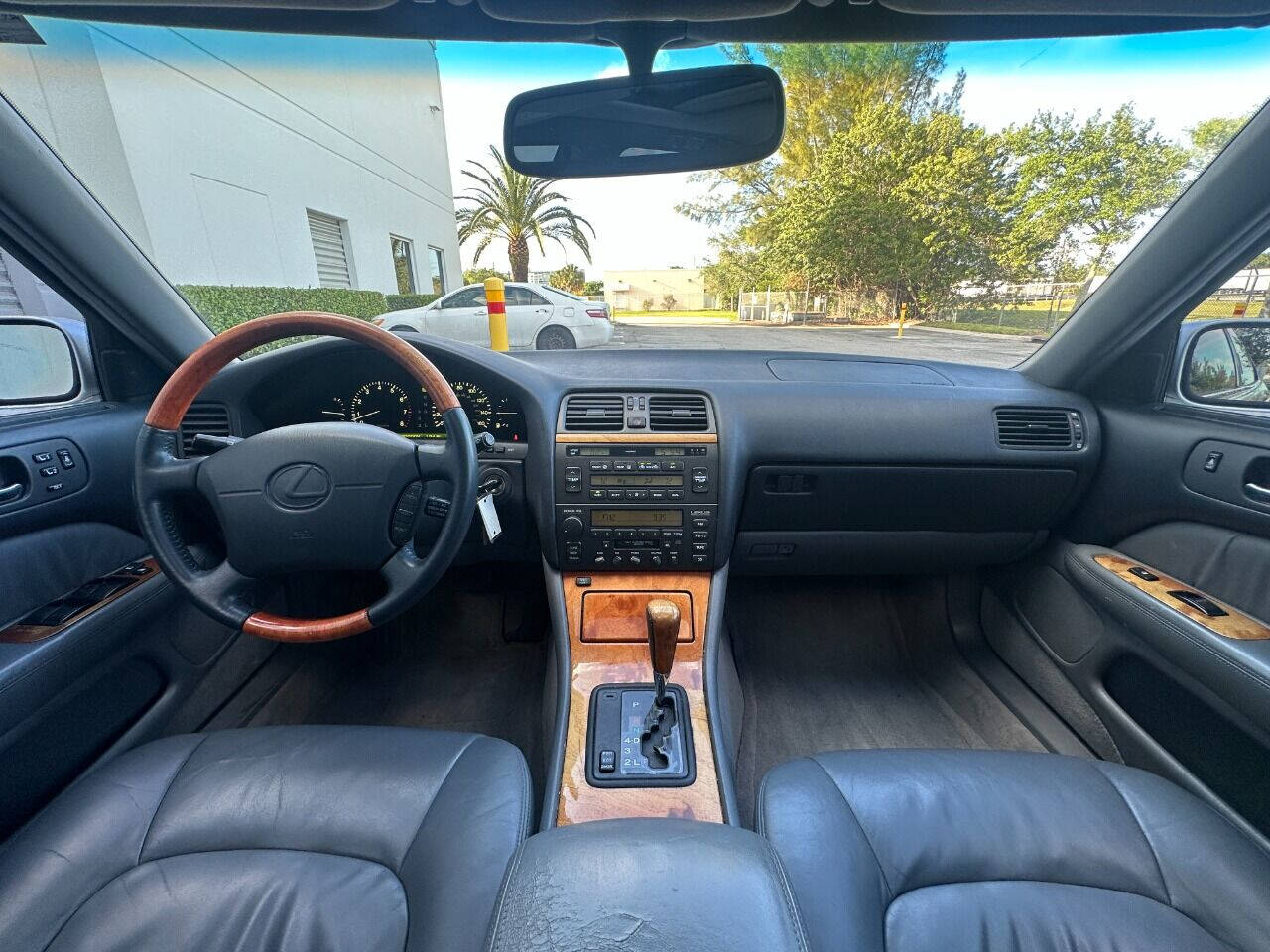 1998 Lexus LS 400  - $7,900