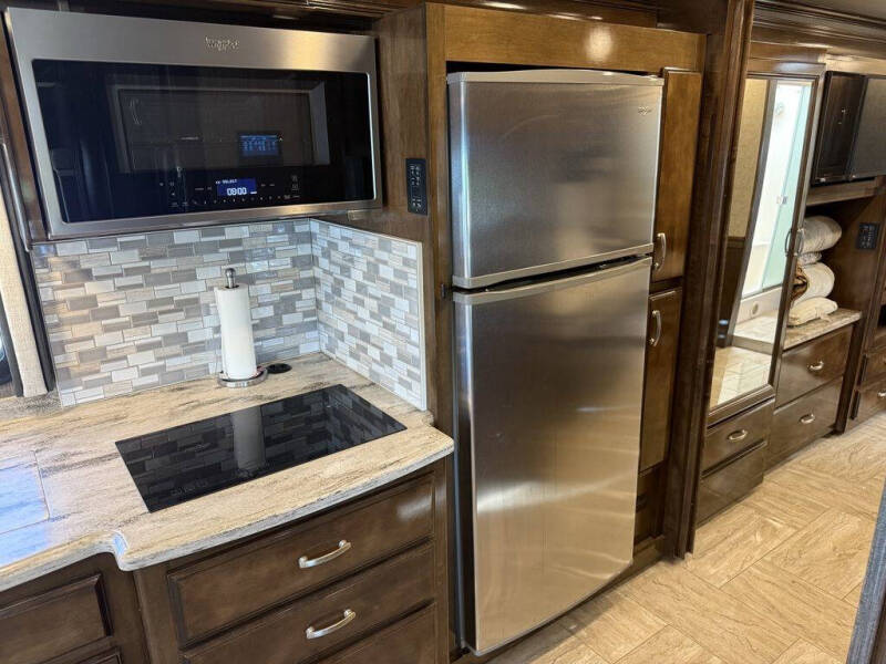 2020 Thor Motor Coach Aria 3901