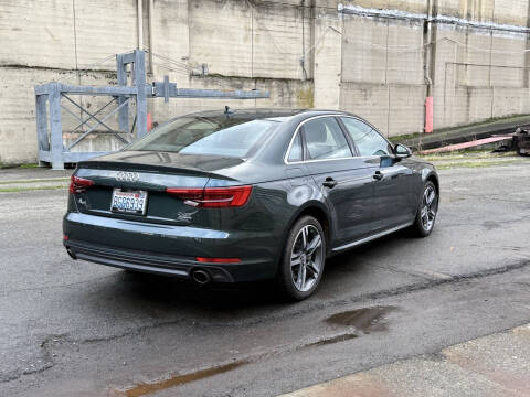 2017 Audi A4 2.0T quattro Premium Plus
