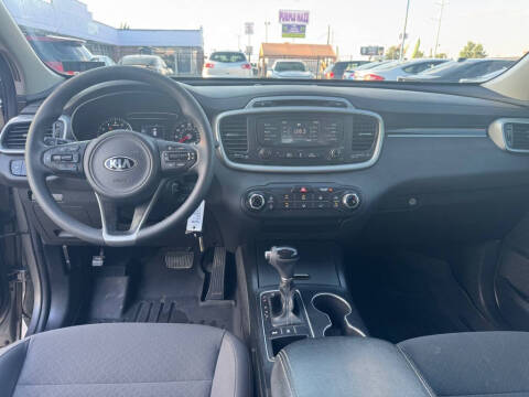 2016 Kia Sorento LX