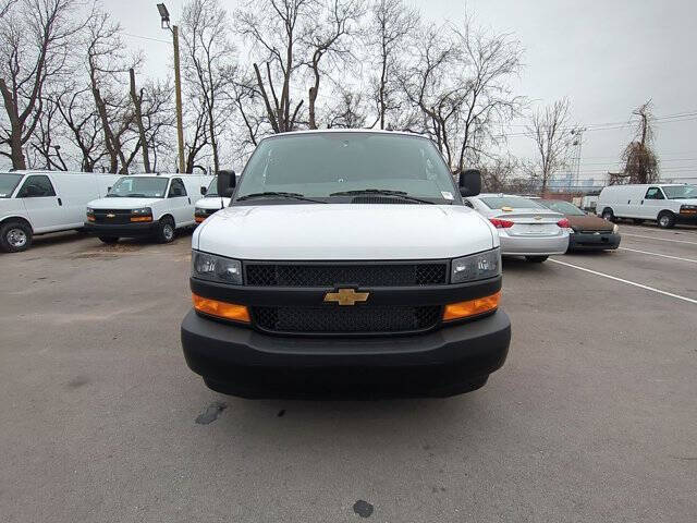 2025 Chevrolet Express 2500
