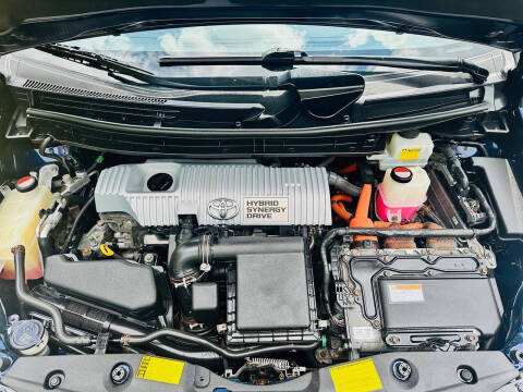 2015 Toyota Prius Two