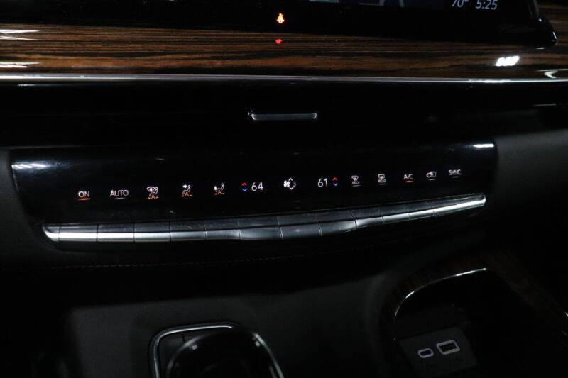 2022 Cadillac Escalade ESV Premium Luxury