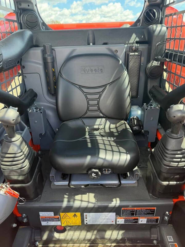2025 Kubota SSV65