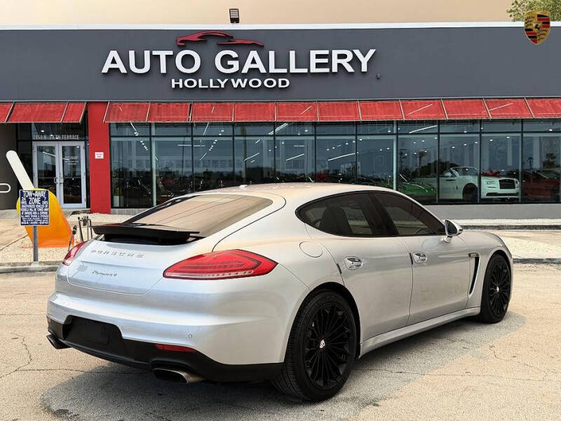 2016 Porsche Panamera