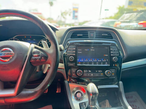 2017 Nissan Maxima 3.5 SR