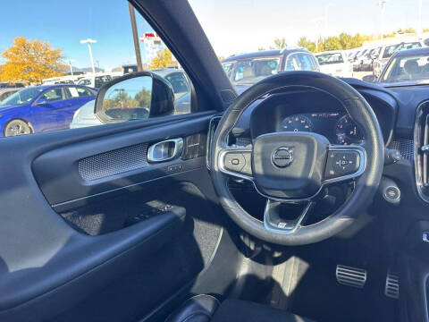 2019 Volvo XC40 T5 R-Design