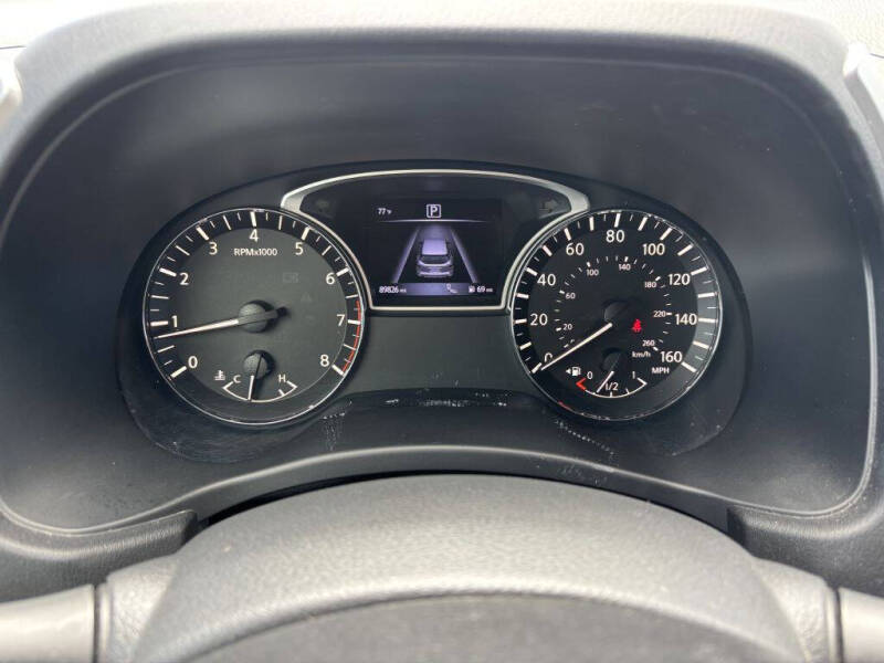 2017 Nissan Pathfinder SL