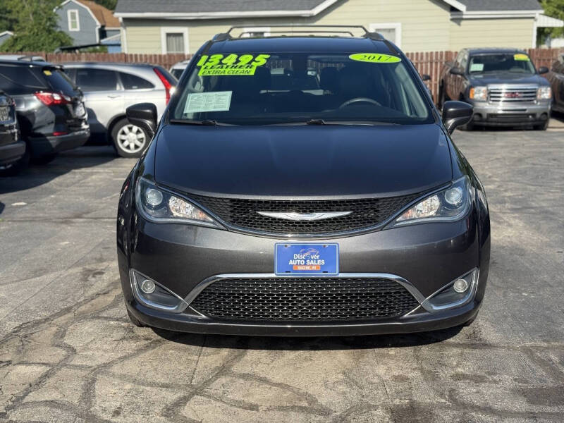 2017 Chrysler Pacifica Touring-L Plus