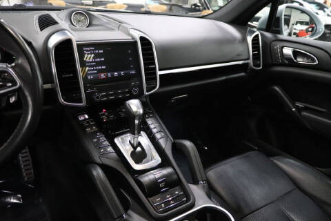 2017 Porsche Cayenne S E-Hybrid Platinum Edition