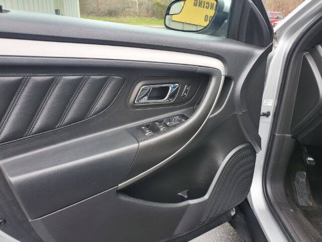 2018 Ford Taurus SEL