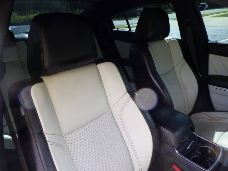 2017 Dodge Charger SXT