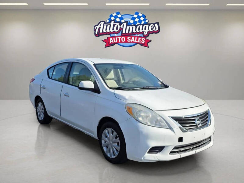 2012 Nissan Versa 1.6 SV