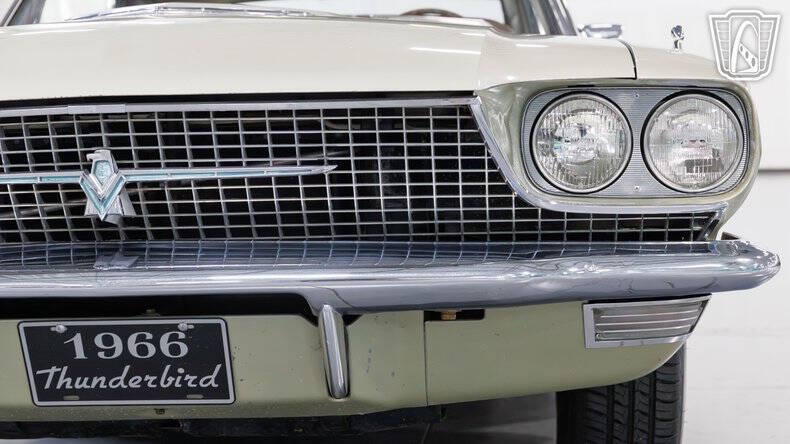 1966 Ford Thunderbird