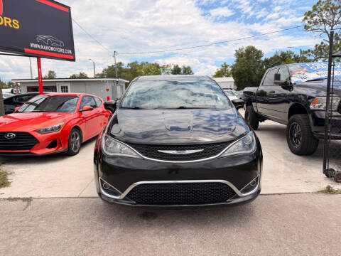 2020 Chrysler Pacifica Touring