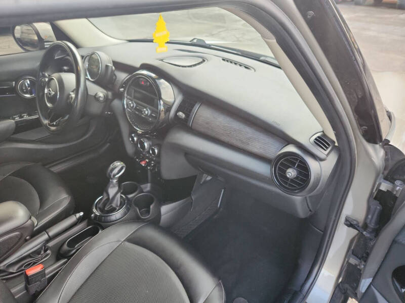 2016 MINI Hardtop 4 Door Cooper