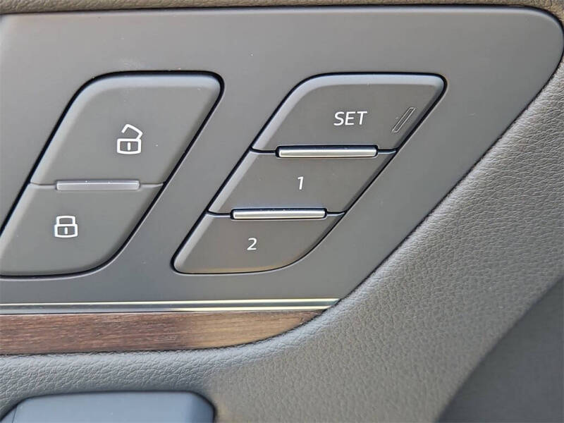 2024 Audi Q5 e quattro S line Premium 55 TFSI