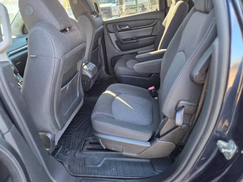 2017 Chevrolet Traverse LT