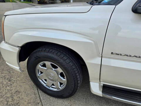 2004 Cadillac Escalade