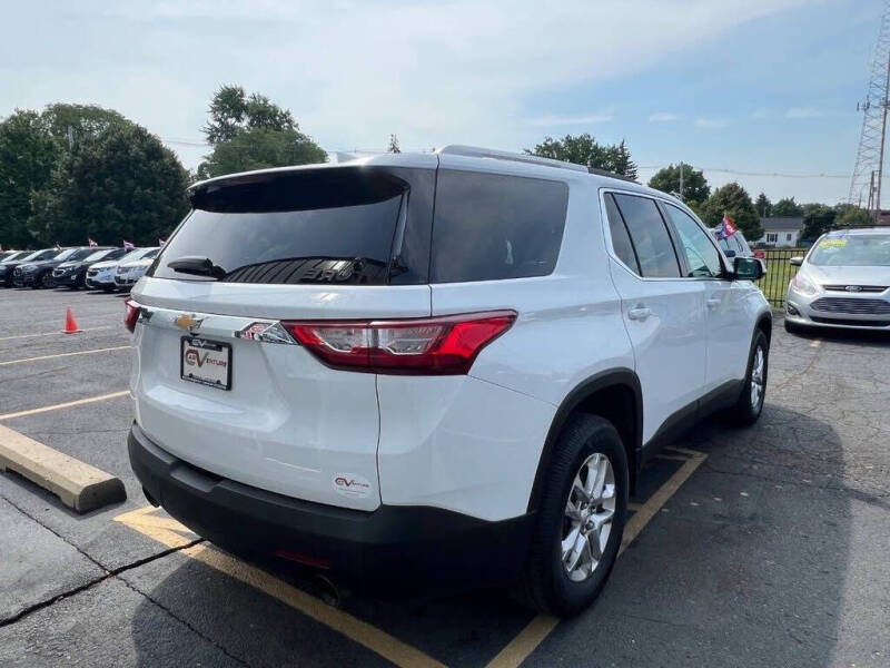 2018 Chevrolet Traverse LT Cloth