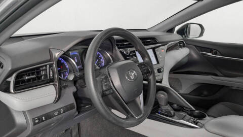 2020 Toyota Camry Hybrid LE