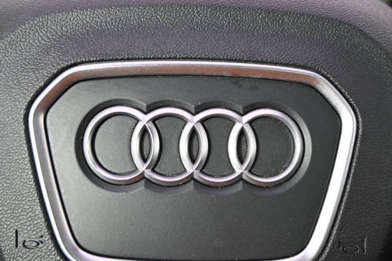 2022 Audi Q3 quattro S line Prem Plus 45 TFSI